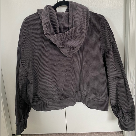 gray ripped cropped hoodie - Picture 2 of 3